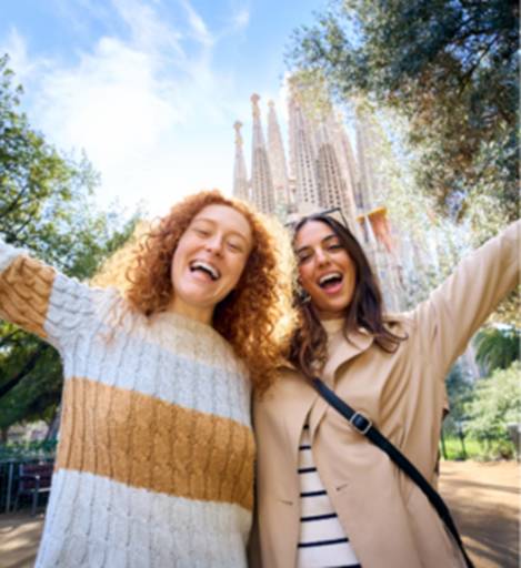 Bachelor students enjoying an immersive, team-based learning experience near Sagrada Familia at Barcelona Business School